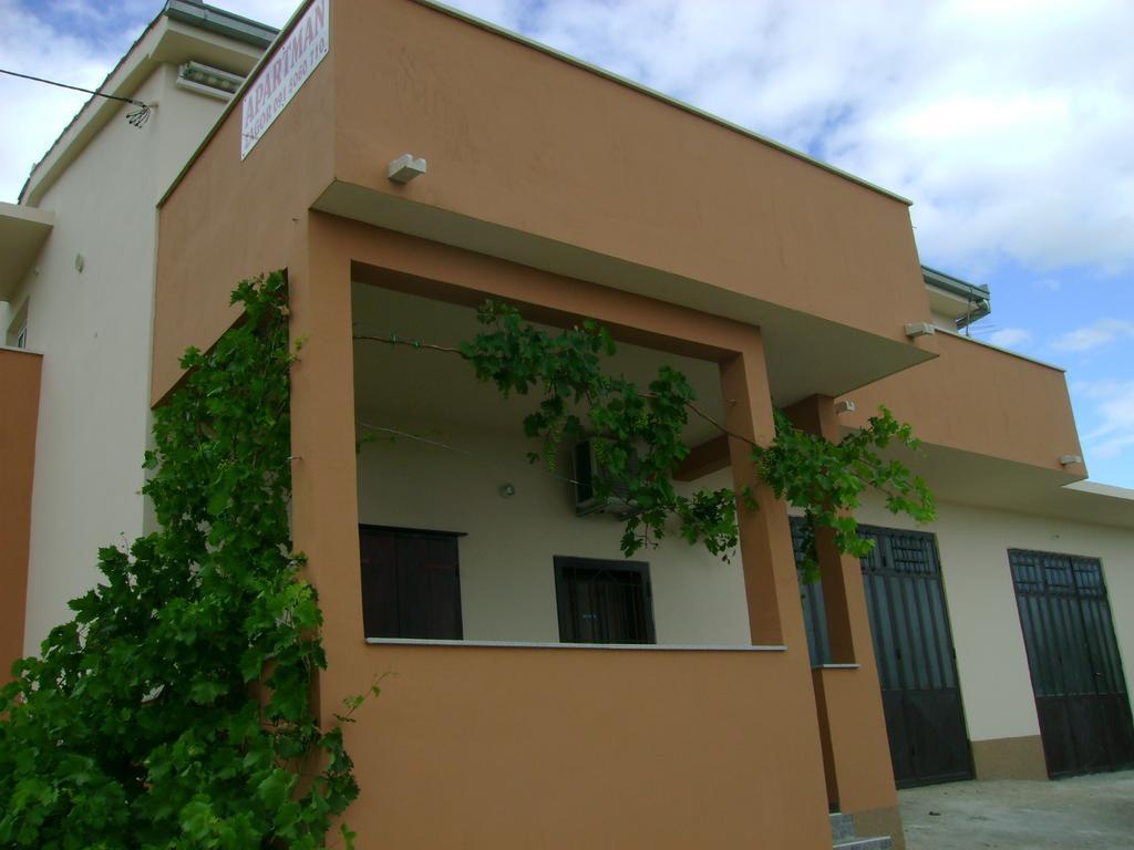 Apartment Zagor Kaštela Habitación foto